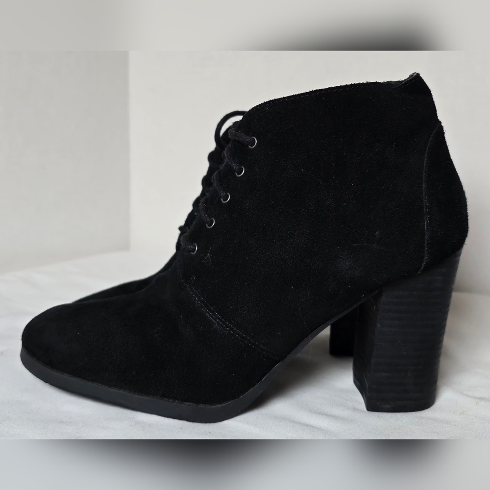 Franco Sarto Black Suede Heeled Lace-Up Ankle Boots 8